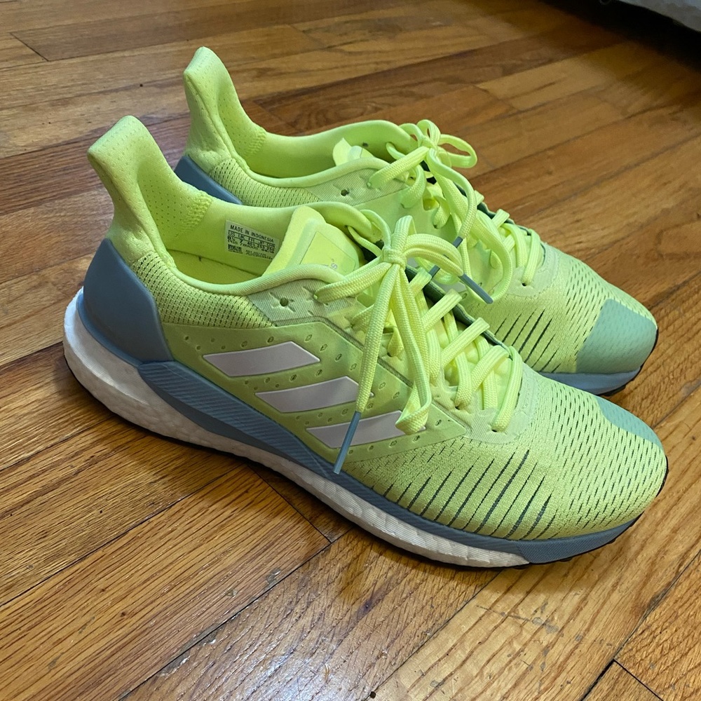 Like New Adidas Solar Glide Sneakers